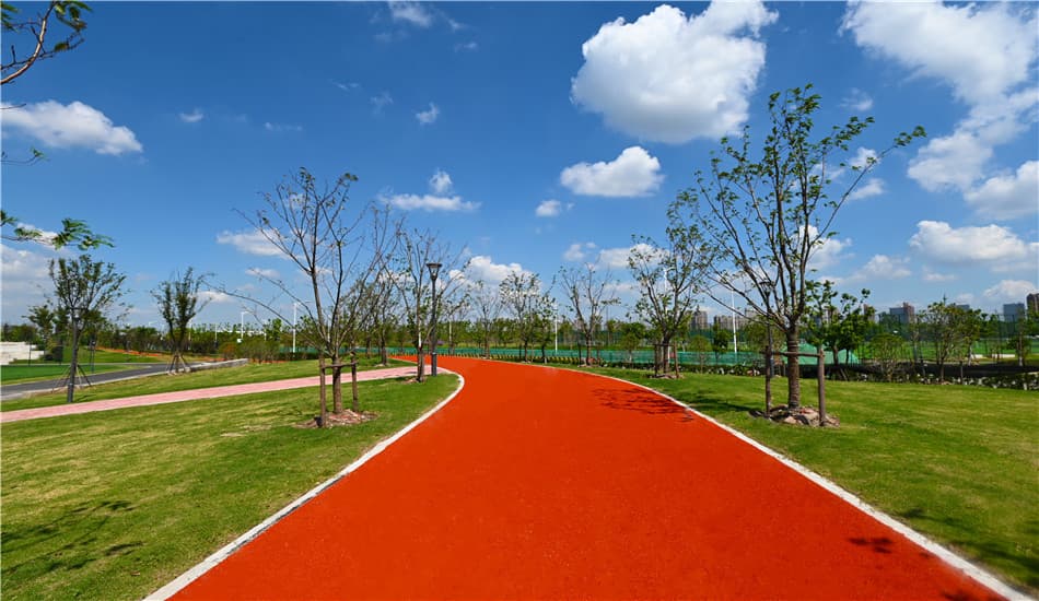 Jogging track, acrylic and rubber granule surfacing